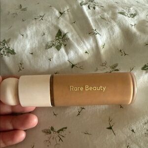 Rare Beauty Foundation - Warm Tan